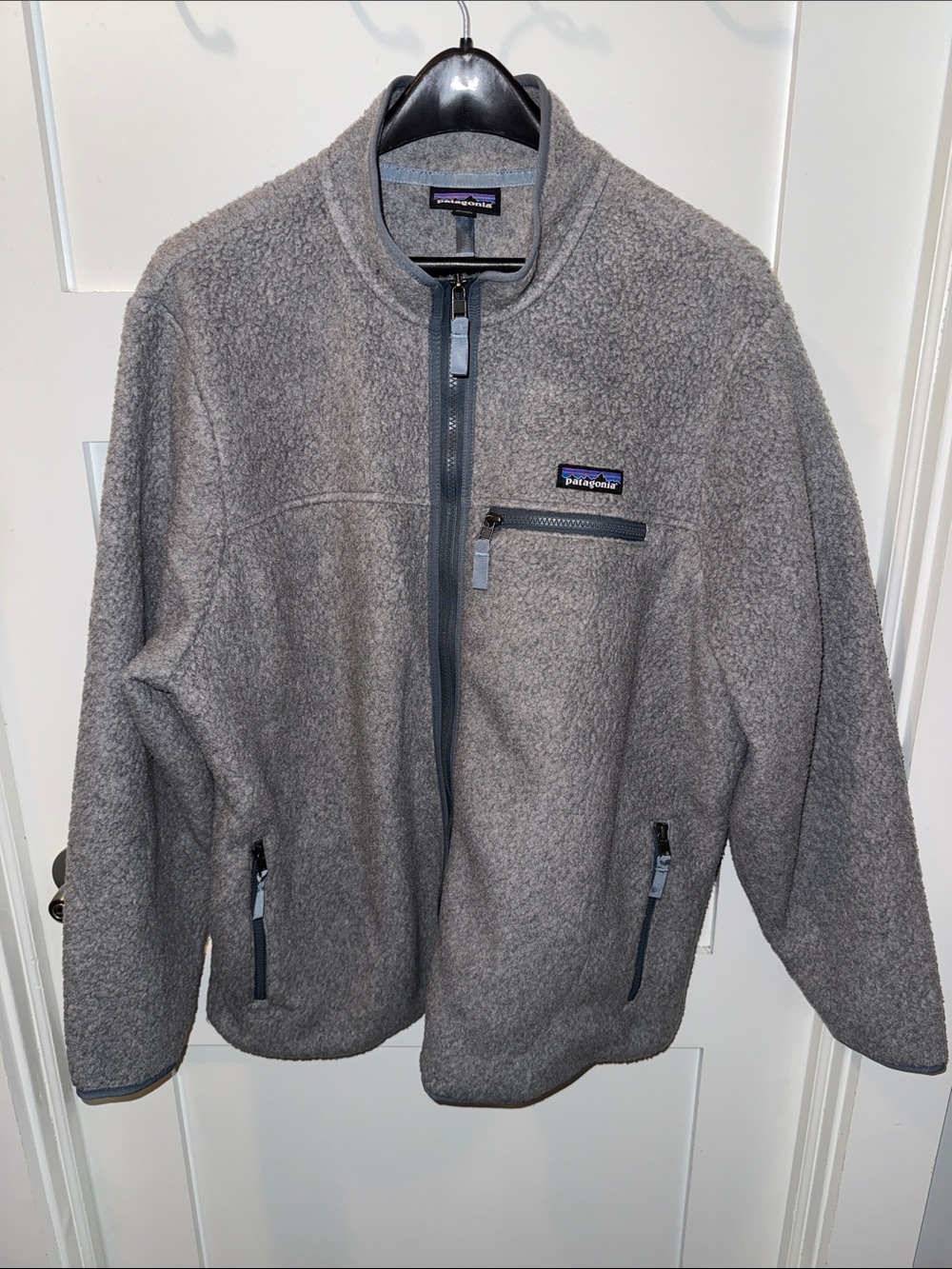 Patagonia Women's Retro Pile Jacket Salt Gray with Light Plume Gray. XXL.